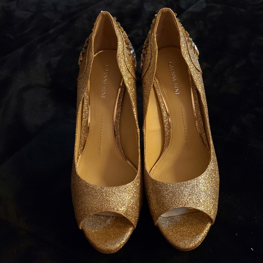 Gianni Bini Gold Heels Size 9